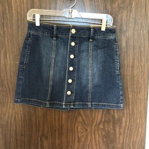 NWT American Eagle Denim skirt w/ pockets size 2